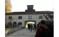 Bildungsreise der Jugendlichen nach Dachau